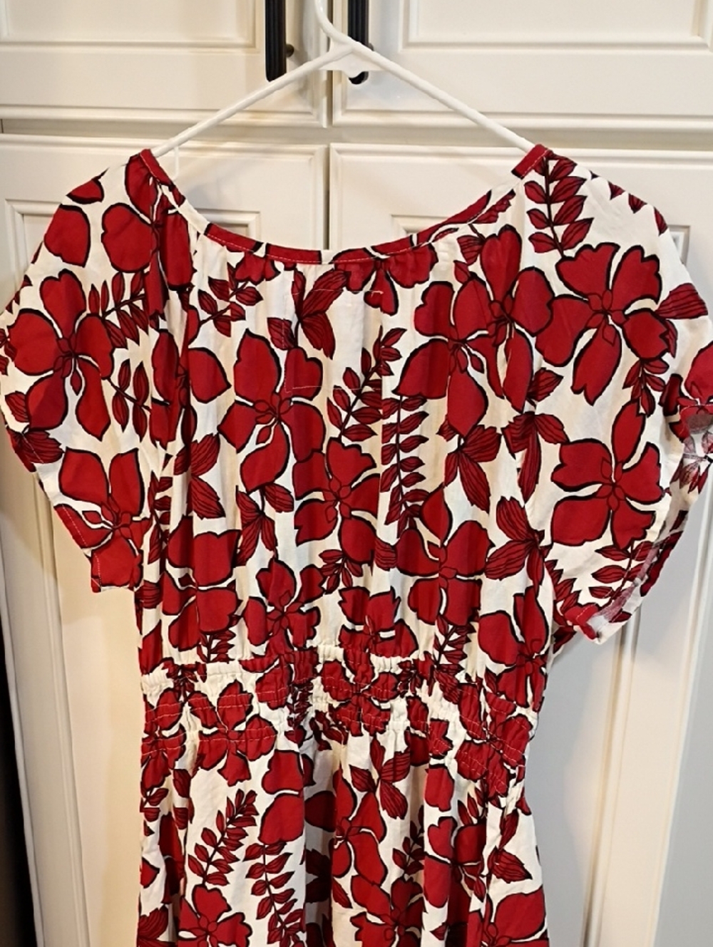 NWT Nicole Miller Red Floral Maxi Dress with V-Neck Size Large - Picture 9 of 10